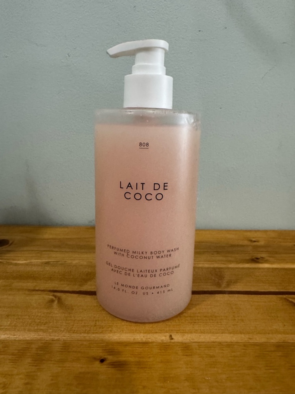 Perfumed Milky Body Wash — Soft Pink Coconut Hydration